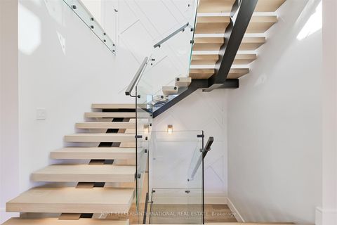 Photo 33 at 27 Inverleigh Drive, Queensway, Toronto