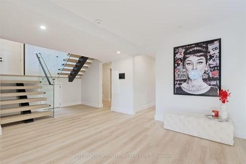 Photo 34 at 27 Inverleigh Drive, Queensway, Toronto