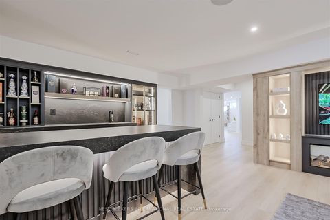 Photo 37 at 27 Inverleigh Drive, Queensway, Toronto