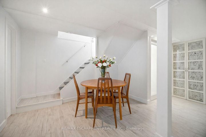 Photo 19 at 487 Wellington Crescent, WO West, Oakville