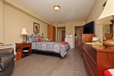 Photo 11 at 529 - 1091 Kingston Road, Cliffside, Toronto