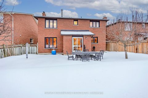 Photo 35 at 113 Cabaletta Crescent, West Woodbridge, Vaughan
