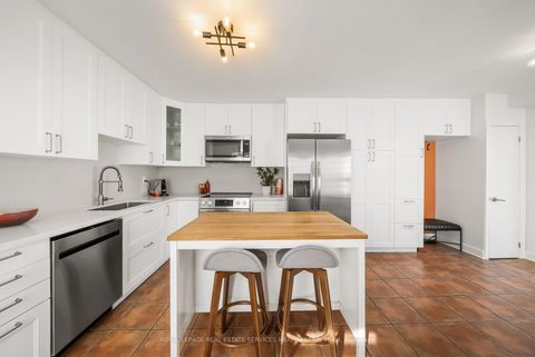 Photo 7 at 237 Silverthorn Avenue, Pellam Park, Toronto