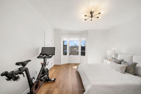 Photo 13 at 237 Silverthorn Avenue, Pellam Park, Toronto