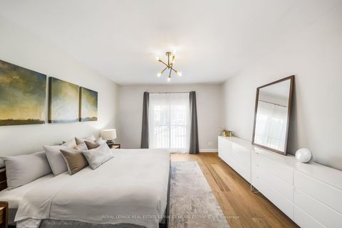 Photo 23 at 237 Silverthorn Avenue, Pellam Park, Toronto