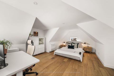 Photo 25 at 237 Silverthorn Avenue, Pellam Park, Toronto