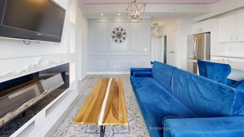 Photo 10 at 726 - 11611 Yonge Street, Jefferson, Richmond Hill