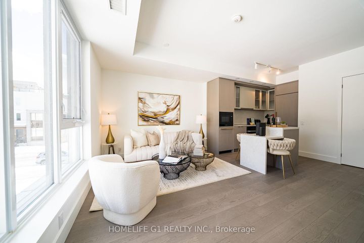 Photo 2 at 116 - 6 Greenbriar Road, Bayview Village, Toronto