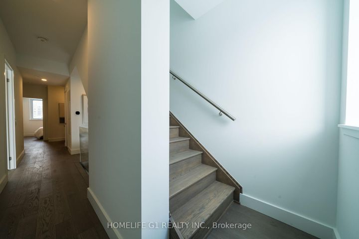 Photo 25 at 116 - 6 Greenbriar Road, Bayview Village, Toronto