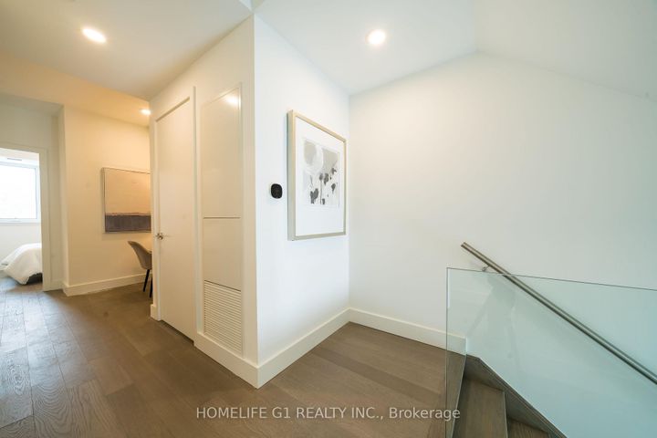 Photo 30 at 116 - 6 Greenbriar Road, Bayview Village, Toronto
