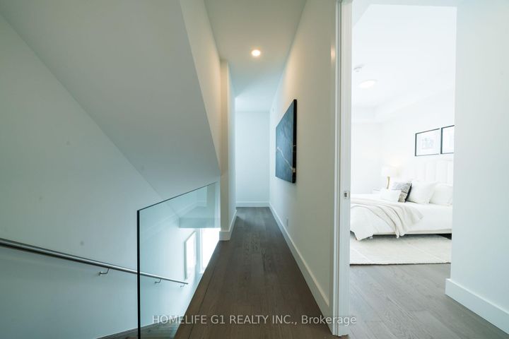 Photo 32 at 116 - 6 Greenbriar Road, Bayview Village, Toronto