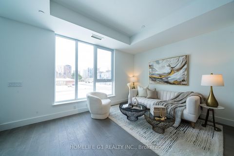 Photo 10 at 116 - 6 Greenbriar Road, Bayview Village, Toronto