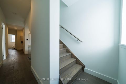 Photo 25 at 116 - 6 Greenbriar Road, Bayview Village, Toronto