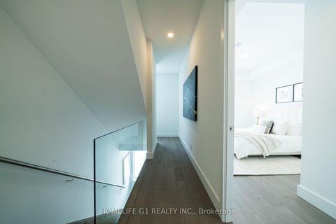 Photo 31 at 116 - 6 Greenbriar Road, Bayview Village, Toronto