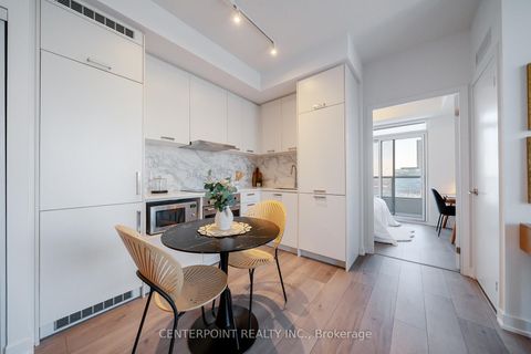 Photo 7 at 1910 - 38 Honeycrisp Crescent, Vaughan Corporate Centre, Vaughan