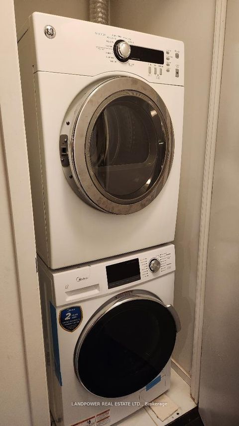 Photo 10 at 1612 - 125 Peter Street, Waterfront Communities C1, Toronto