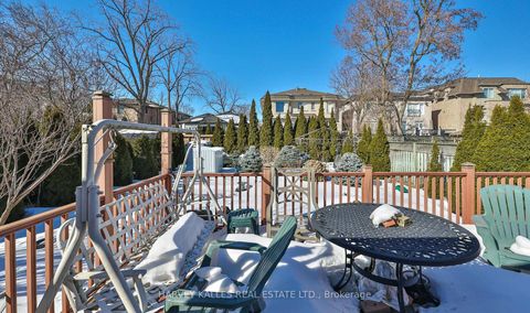Photo 12 at 380 Brooke Avenue, Nortown, Toronto