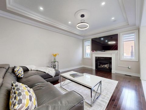 Photo 4 at 1158 Atkins Drive, Wyndham, Newmarket