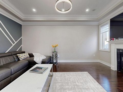 Photo 5 at 1158 Atkins Drive, Wyndham, Newmarket