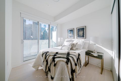 Photo 12 at 711 - 15 Queens Quay E, Waterfront Communities C8, Toronto