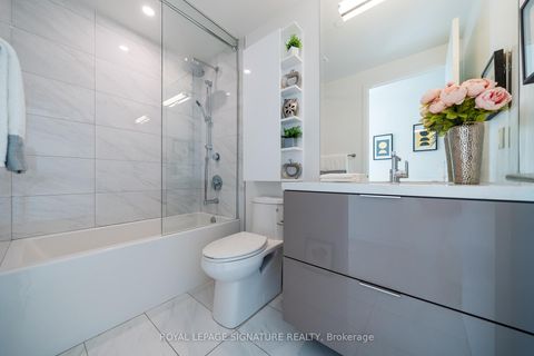 Photo 15 at 711 - 15 Queens Quay E, Waterfront Communities C8, Toronto