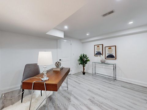 Photo 33 at 60 Kleins Ridge, Kleinburg, Vaughan