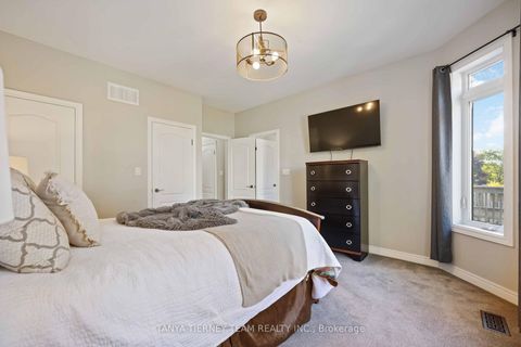 Photo 14 at 16 Cody Avenue, Brooklin, Whitby