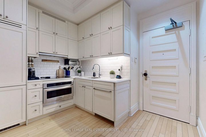 Photo 11 at 316 - 22 Leader Lane, Yonge Corridor, Toronto