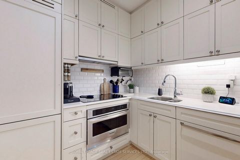 Photo 9 at 316 - 22 Leader Lane, Yonge Corridor, Toronto