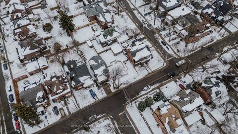 Photo 6 at 291 Indian Road, Swansea, Toronto