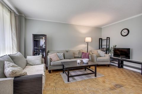 Photo 9 at 5 Penwick Crescent, North Richvale, Richmond Hill