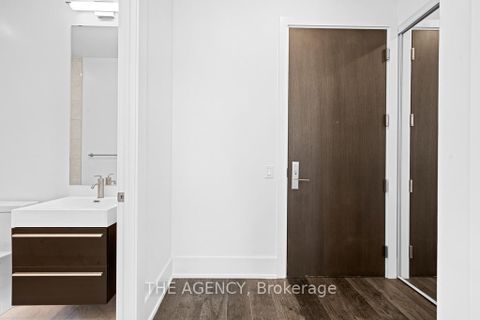 Photo 5 at 4506 - 39 Roehampton Avenue, Mount Pleasant West, Toronto