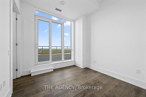 Photo 8 at 4506 - 39 Roehampton Avenue, Mount Pleasant West, Toronto