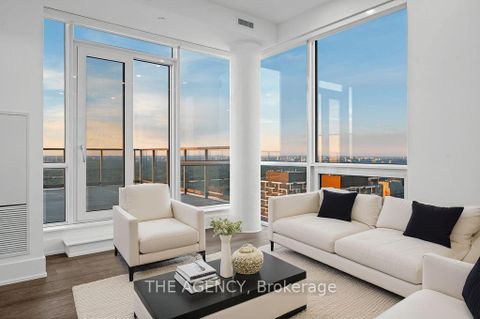 Photo 13 at 4506 - 39 Roehampton Avenue, Mount Pleasant West, Toronto