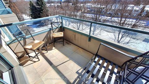 Photo 7 at 407 - 1 Emerald Lane, Yorkhill, Vaughan