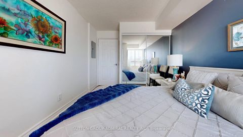 Photo 19 at 407 - 1 Emerald Lane, Yorkhill, Vaughan