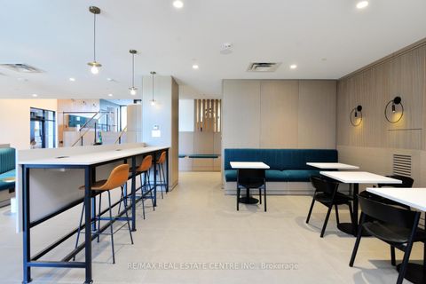 Photo 9 at 416 - 7950 Bathurst Street, Beverley Glen, Vaughan