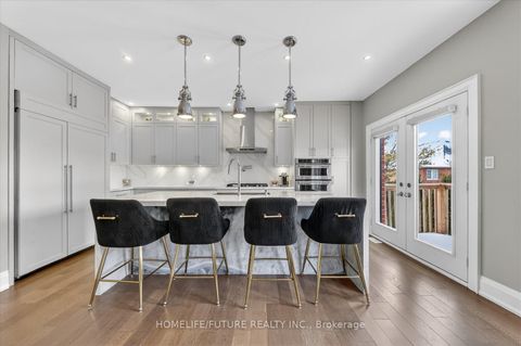 Photo 13 at 130 Tango Crescent, Woodland Hill, Newmarket