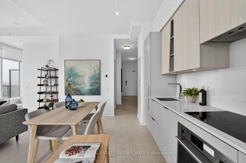 Photo 8 at 6011 - 3900 Confederation Parkway, City Centre, Mississauga