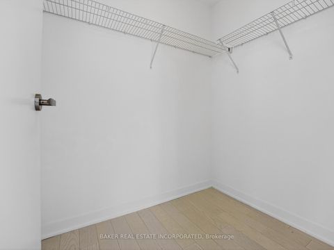 Photo 13 at 6011 - 3900 Confederation Parkway, City Centre, Mississauga