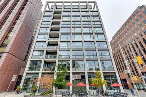 Photo 1 at PH06 - 39 Brant Street, Waterfront Communities C1, Toronto