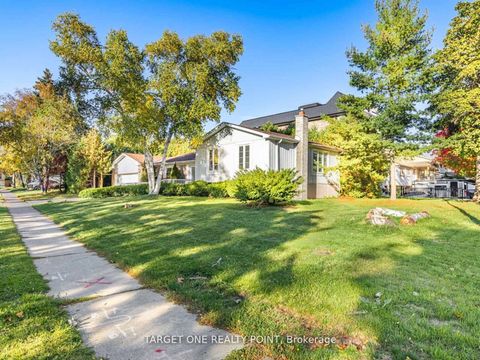 Photo 2 at 93 Mayvern Crescent, North Richvale, Richmond Hill