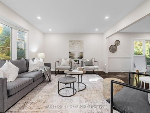 Photo 5 at 93 Mayvern Crescent, North Richvale, Richmond Hill