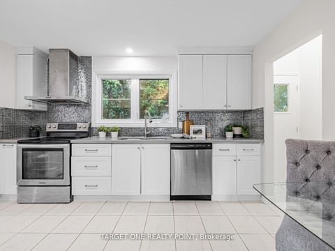 Photo 16 at 93 Mayvern Crescent, North Richvale, Richmond Hill