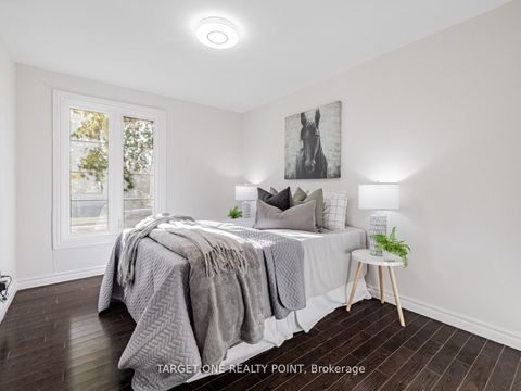 Photo 26 at 93 Mayvern Crescent, North Richvale, Richmond Hill