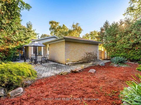 Photo 32 at 93 Mayvern Crescent, North Richvale, Richmond Hill