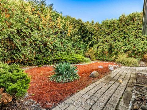 Photo 34 at 93 Mayvern Crescent, North Richvale, Richmond Hill