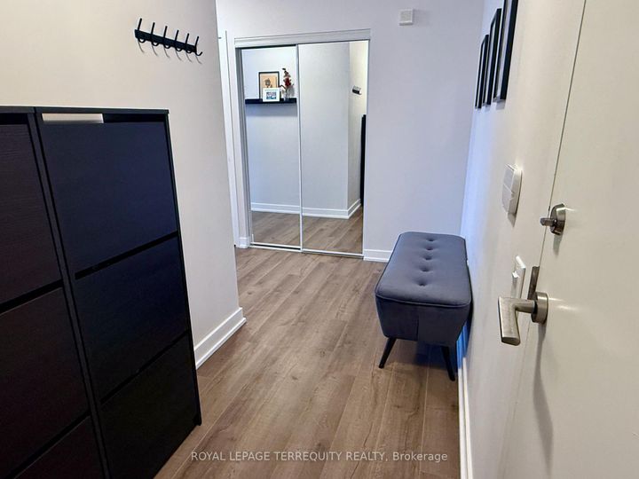 Photo 4 at 221 - 19 Singer Court, Bayview Village, Toronto