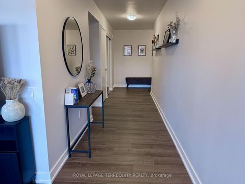 Photo 6 at 221 - 19 Singer Court, Bayview Village, Toronto