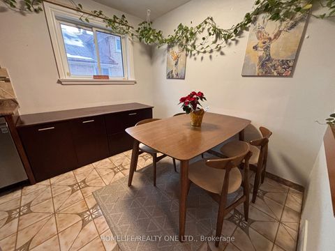 Photo 10 at 77 Newlin Crescent, Jane Heights, Toronto